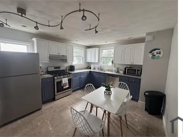 15 Grove St, Melrose, MA