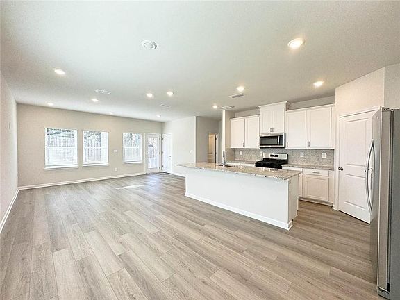 4th image of 4264 Holland Grove Rd