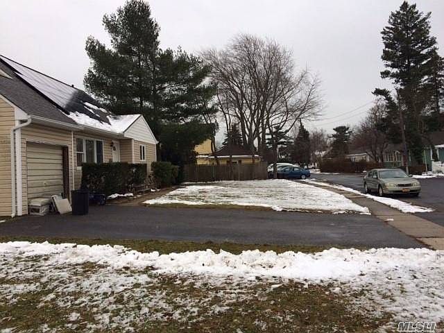 2nd image of 56 Pond Pl