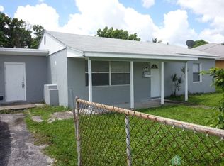 1417 W 32nd St, Riviera Beach, FL 33404
