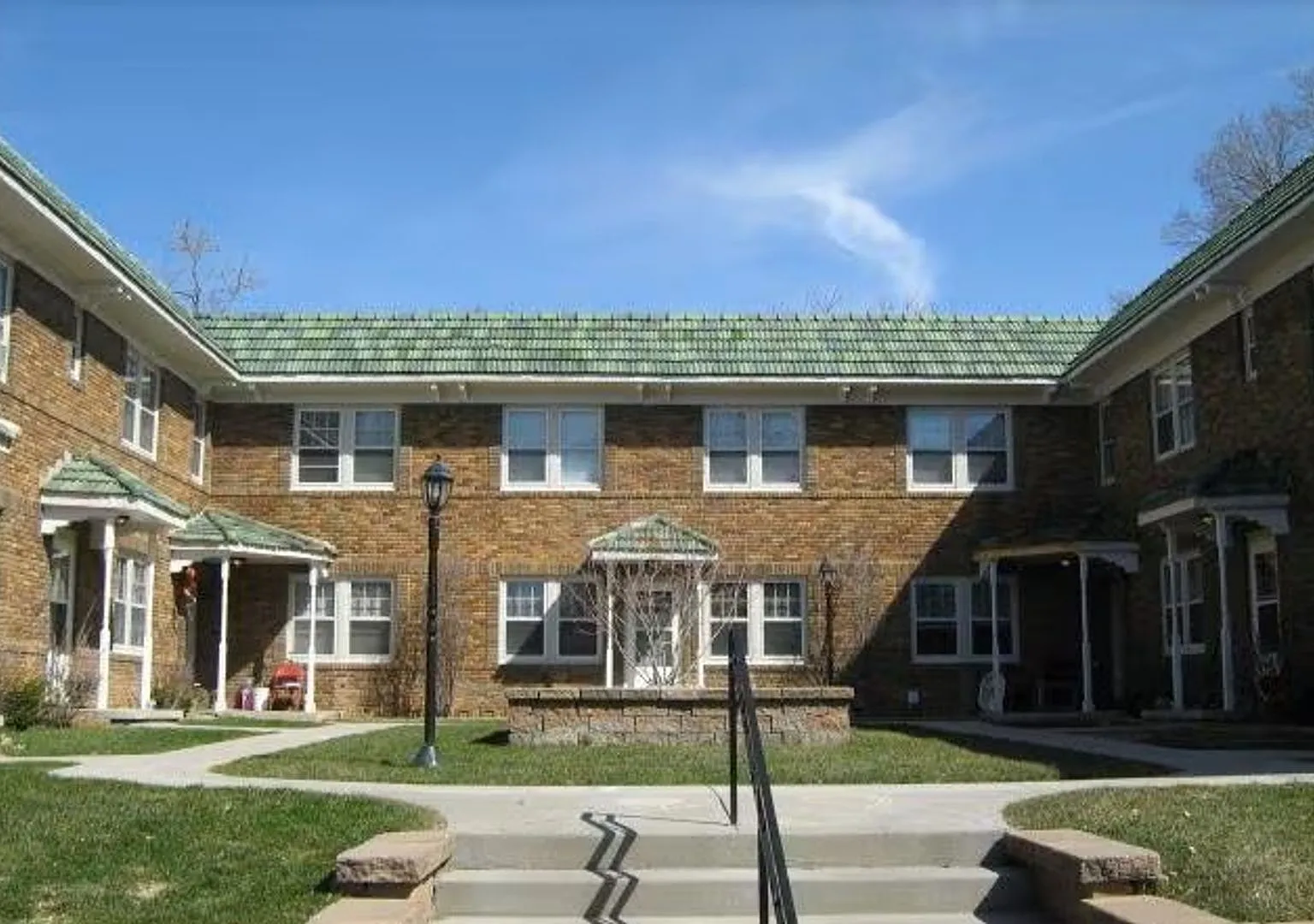 Amy Court Apartments — Photo 1