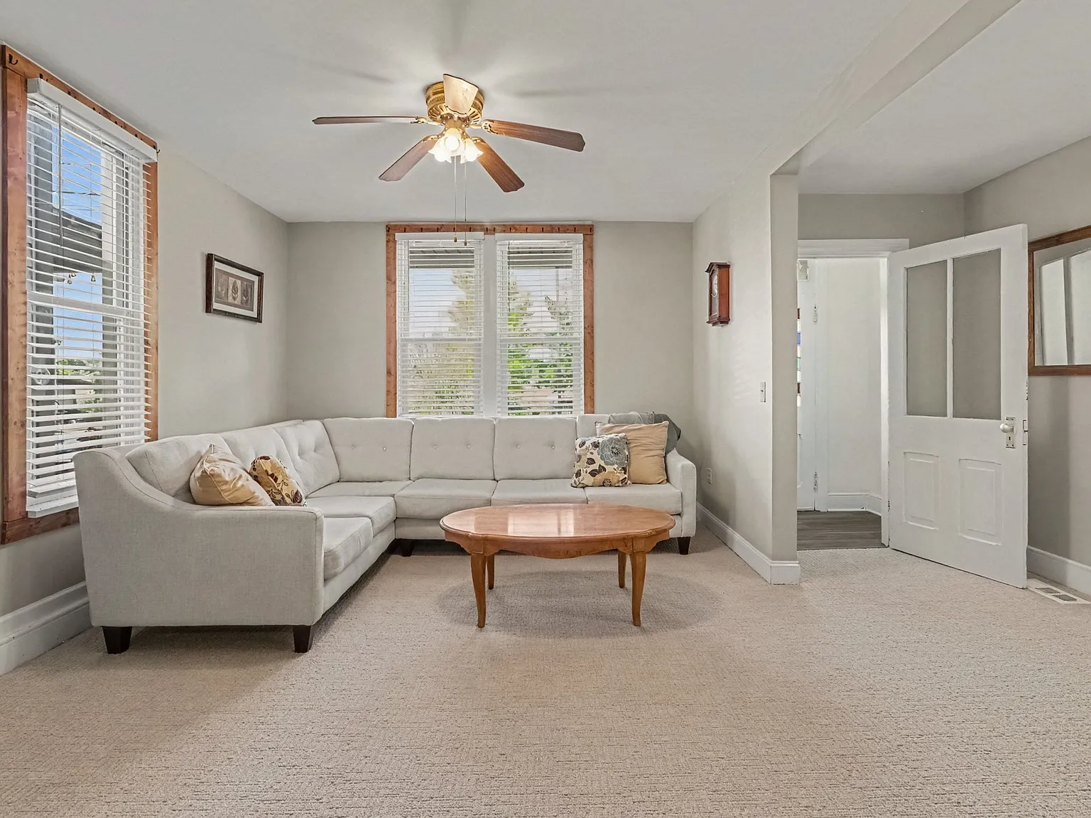 3 bed, 1611 sqft, $2,400 — Photo 4