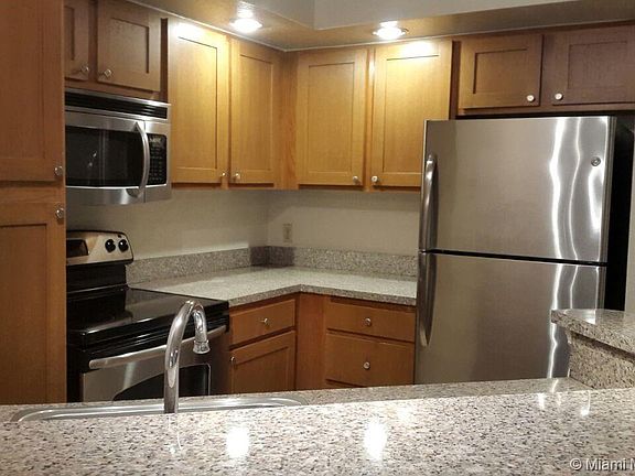 5th image of 3320 Pinewalk Dr N APT 1712