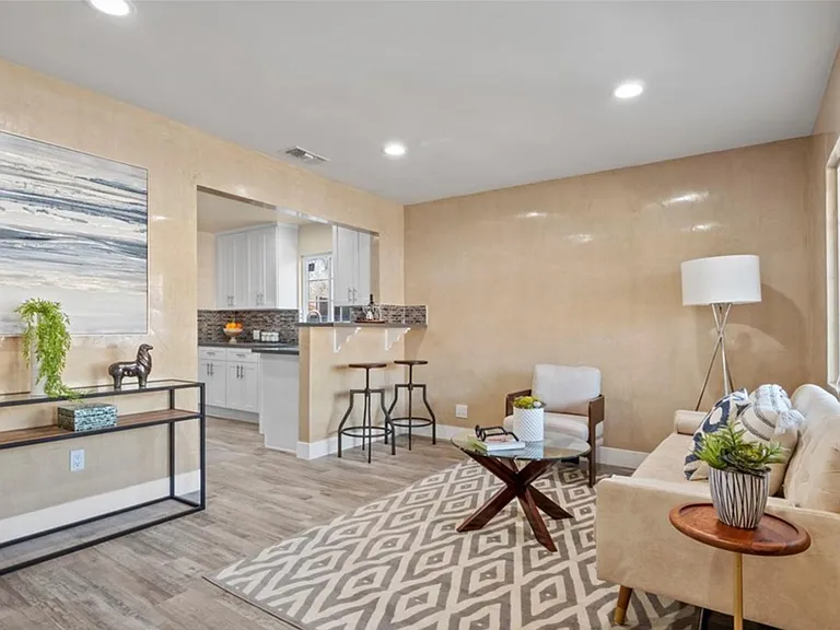 13573 Eldridge Ave — Photo 2