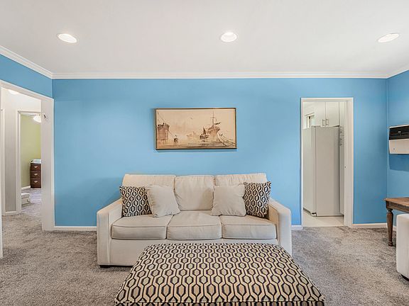 5th image of 251-29 61st Ave #720