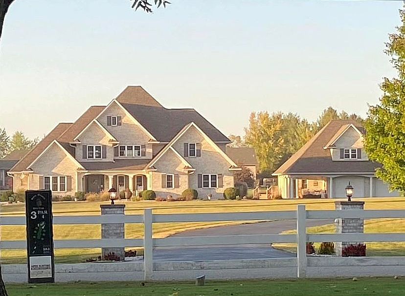 Gorgeous home by golf course