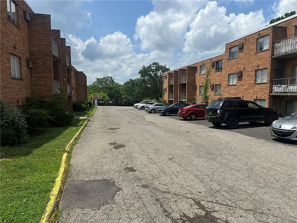 Coachwood Apartments