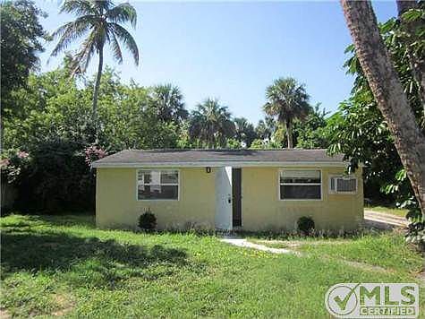 2nd image of 2464 NE Palm Ave