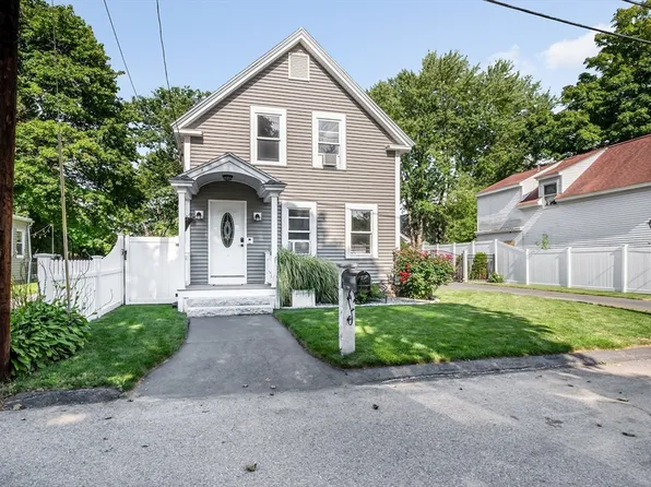 9 Cottage St, Dracut, MA 01826