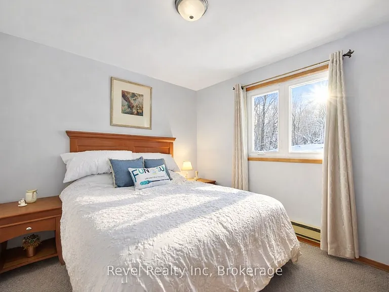 8 Manitou Cres — Photo 11