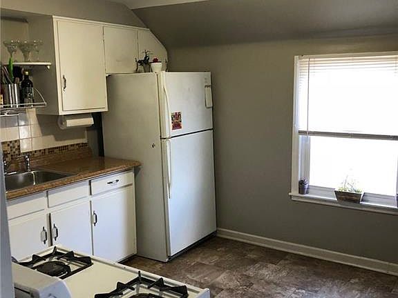 4th image of 91 Kimberly Ave