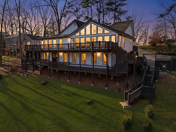 2nd image of 1991 Kinridge Rd