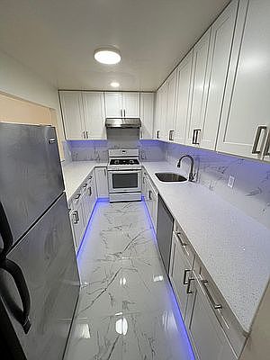 1st image of 326 Palmetto St #1