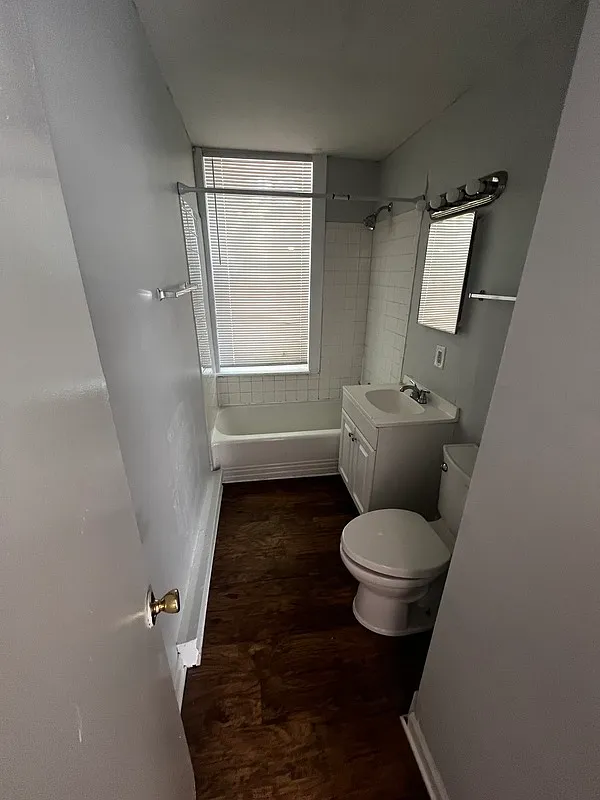 1 bed, 1.0 bath, $895 — Photo 3