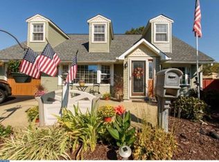 11 Begonia Ln, Levittown, PA 19054