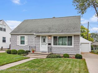 1718 W Rundle Ave, Lansing, MI 48910