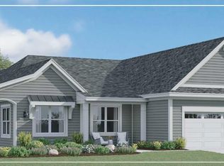 4712 Knapp Bluff Dr NE, Grand Rapids, MI 49525