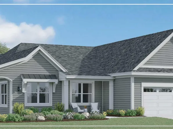 4712 Knapp Bluff Dr NE, Grand Rapids, MI 49525