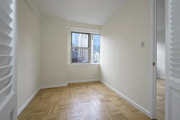 Rented by Buchbinder & Warren | media 5