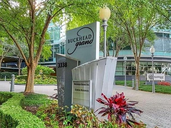 2nd image of 3338 Peachtree Rd NE