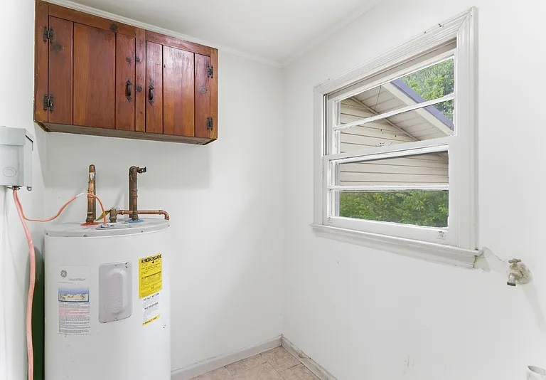 1415 Creekwood Dr — Photo 10