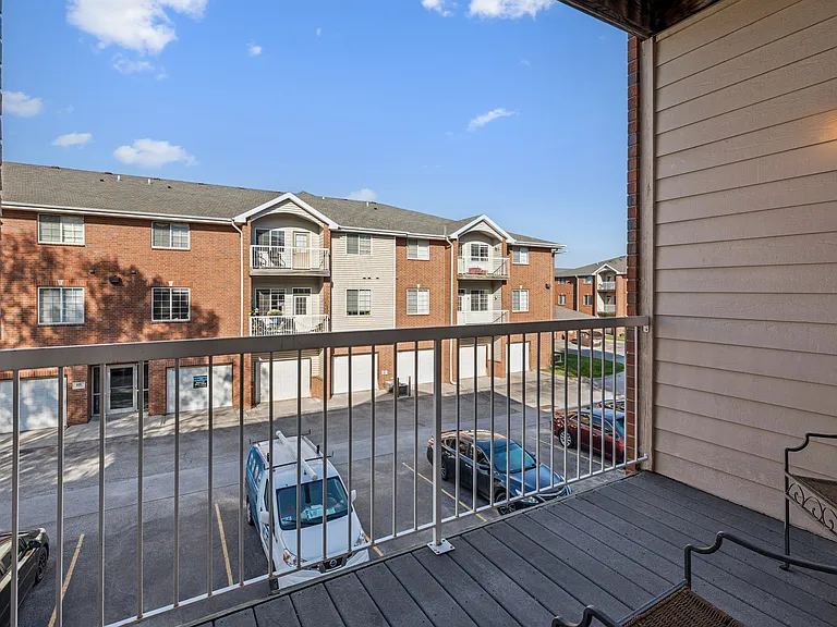 Lakeside Village Apartment Homes — Photo 24