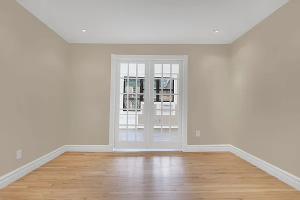 Rented by Cooper & Cooper Real Estate | media 21