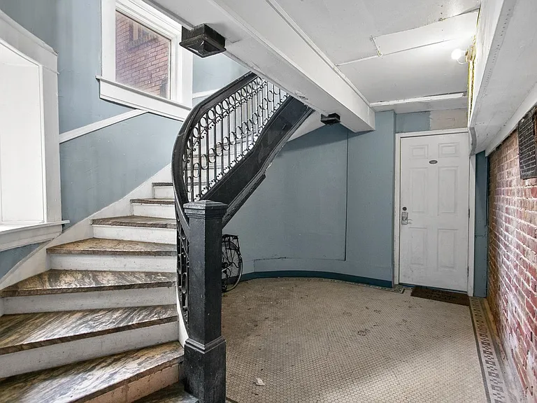 The Richmond — Photo 13