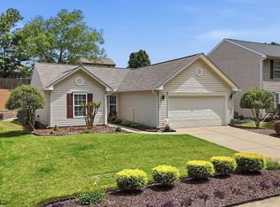 205 Garfield Ln, Simpsonville, SC 29681