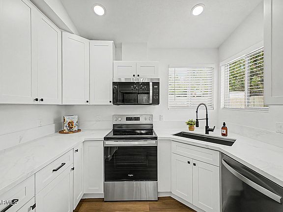 2nd image of 921 S VAL VISTA Drive #51