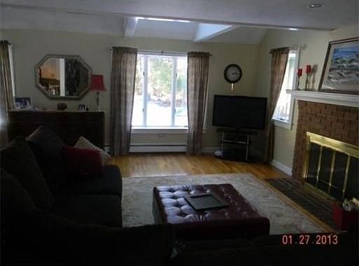 3rd image of 95 Foxworth Ln