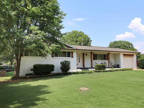 405 W Portage Ave, Muscle Shoals, AL 35661