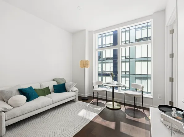 27-20 42nd Road image 2 of 13