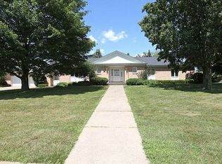 8 N Hill Rd, Wausau, WI 54403