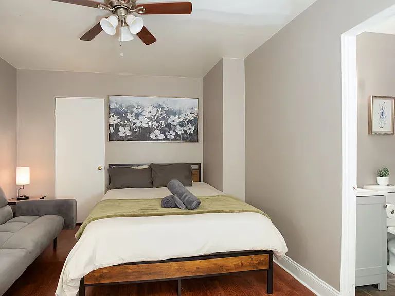 641 Summerlea St #1F — Photo 9