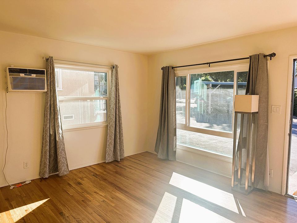 2806 Piedmont Ave, La Crescenta, CA 91214 Zillow