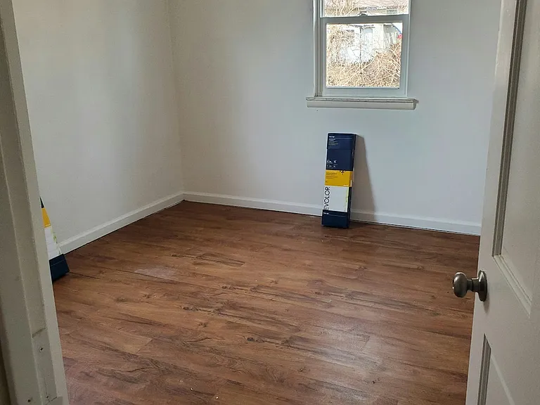 1027 E Villa Marie St — Photo 6