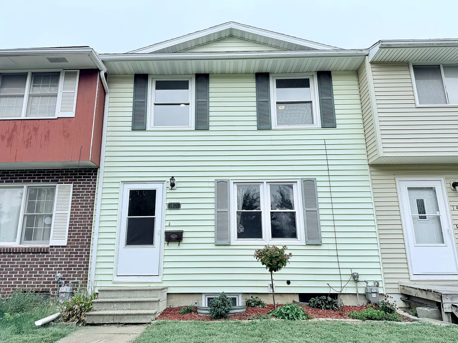 4 bed, 1.5 bath, 1502 sqft, $1,500 — Photo 2