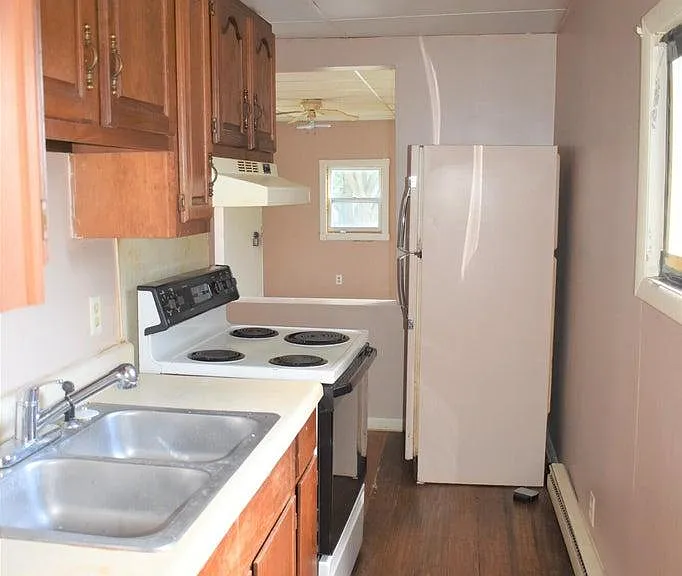517 N Main Ave #1/2 — Photo 2