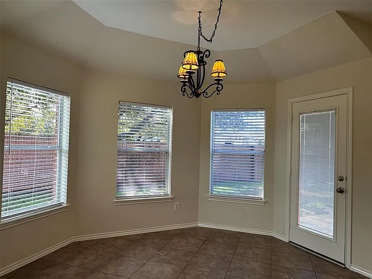 1707 Magnolia Lk — Photo 18