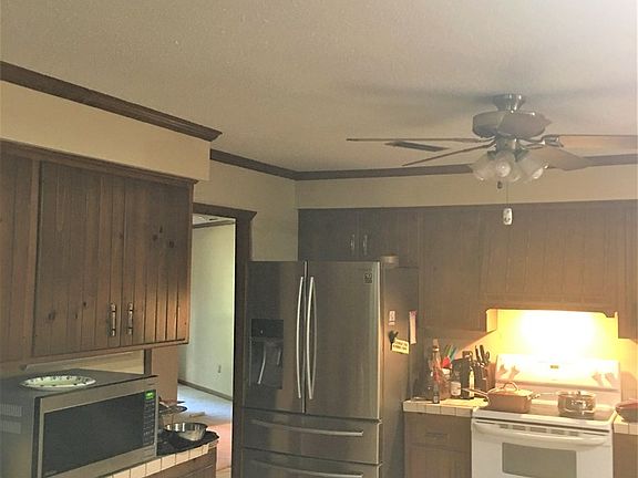 4th image of 2101 Westfield Dr