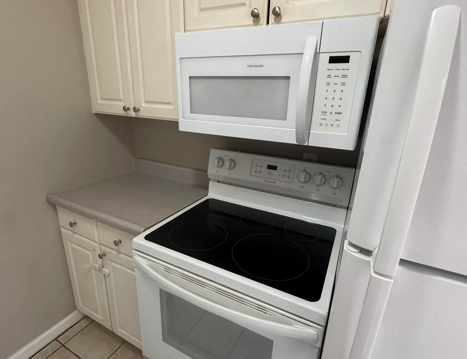 2 bed, 1.0 bath, 700 sqft, $1,050 — Photo 4