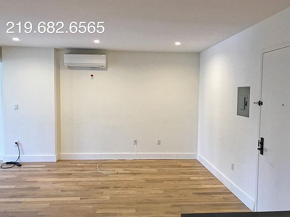 4th image of 10 Lexington Ave APT 02G