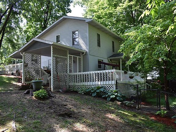 2nd image of 7635 Lakewood Dr