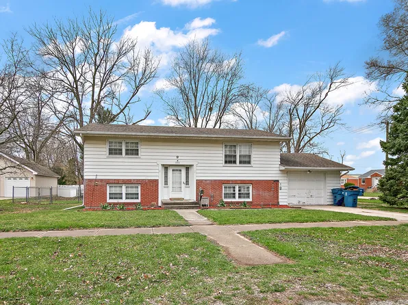 513 N Market St, Momence, IL 60954