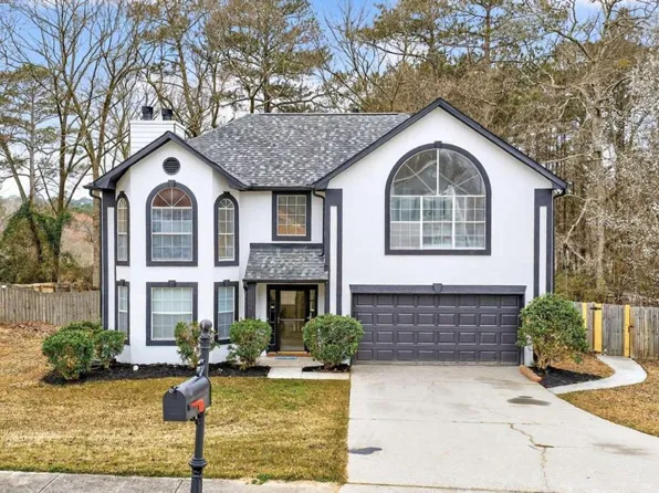 8218 Mahogany Ln, Lithonia, GA 30058