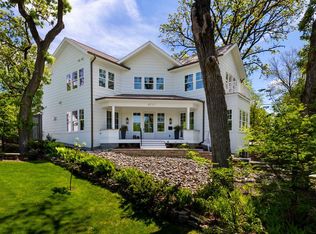 4717 Meadow Rd, Edina, MN 55424