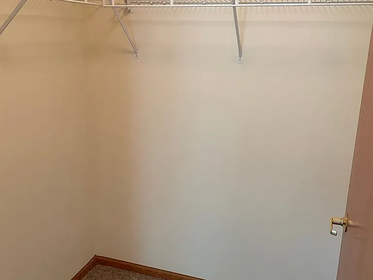 Door Creek Apartments — Photo 11