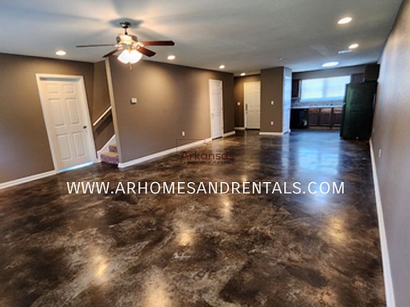 2nd image of 2505 Ridgeland Cir