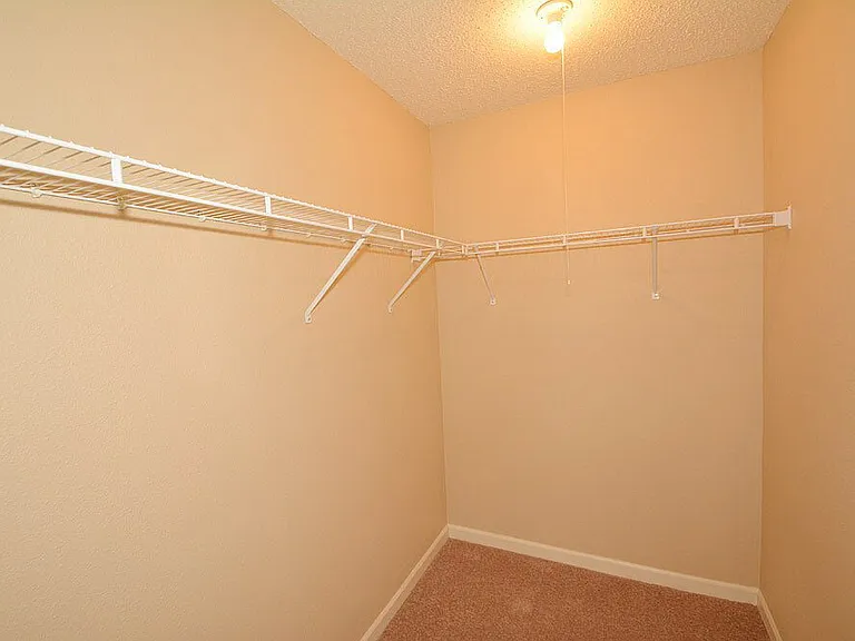 11960 Locus Ln — Photo 16